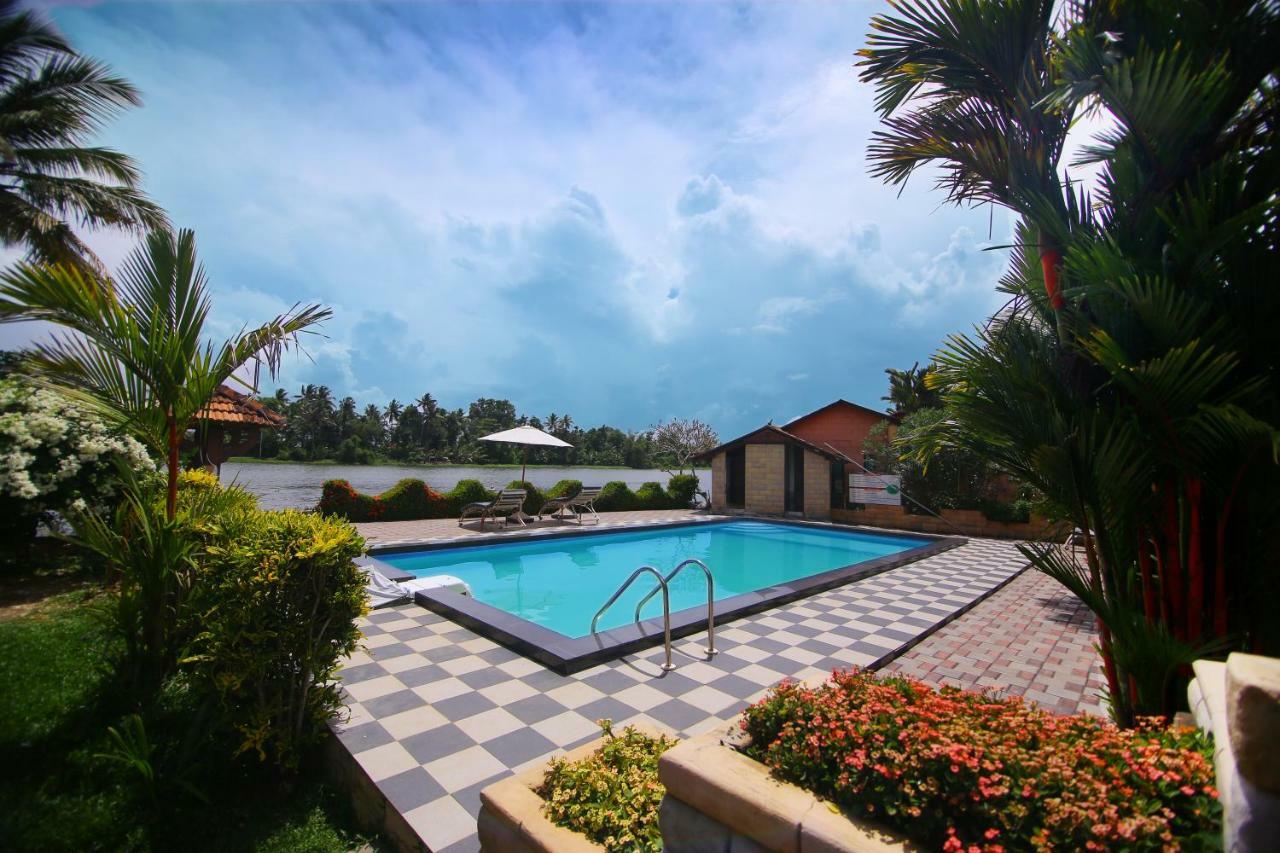 Green Palace Ayurveda Resort, Alleppey Alappuzha Екстериор снимка