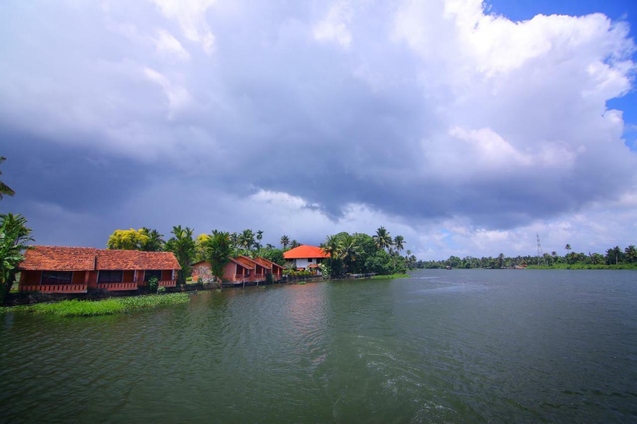 Green Palace Ayurveda Resort, Alleppey Alappuzha Екстериор снимка