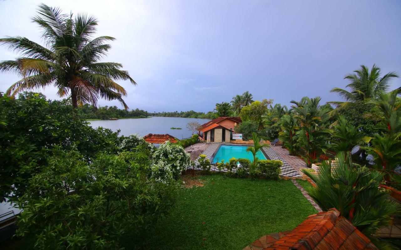 Green Palace Ayurveda Resort, Alleppey Alappuzha Екстериор снимка